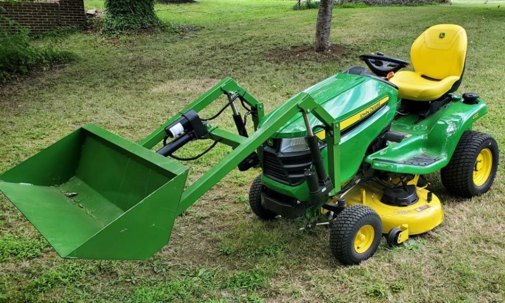Customer photo of the installed front end loader